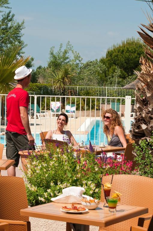 Azureva Le Grau Du Roi Aparthotel Εξωτερικό φωτογραφία